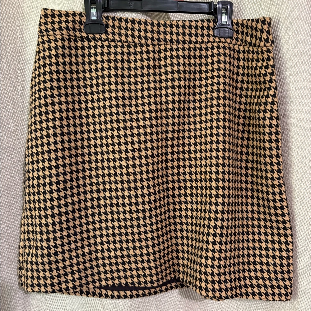 Nine West Black and Tan Houndstooth Mini Skirt